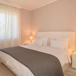  Apartmán Dora