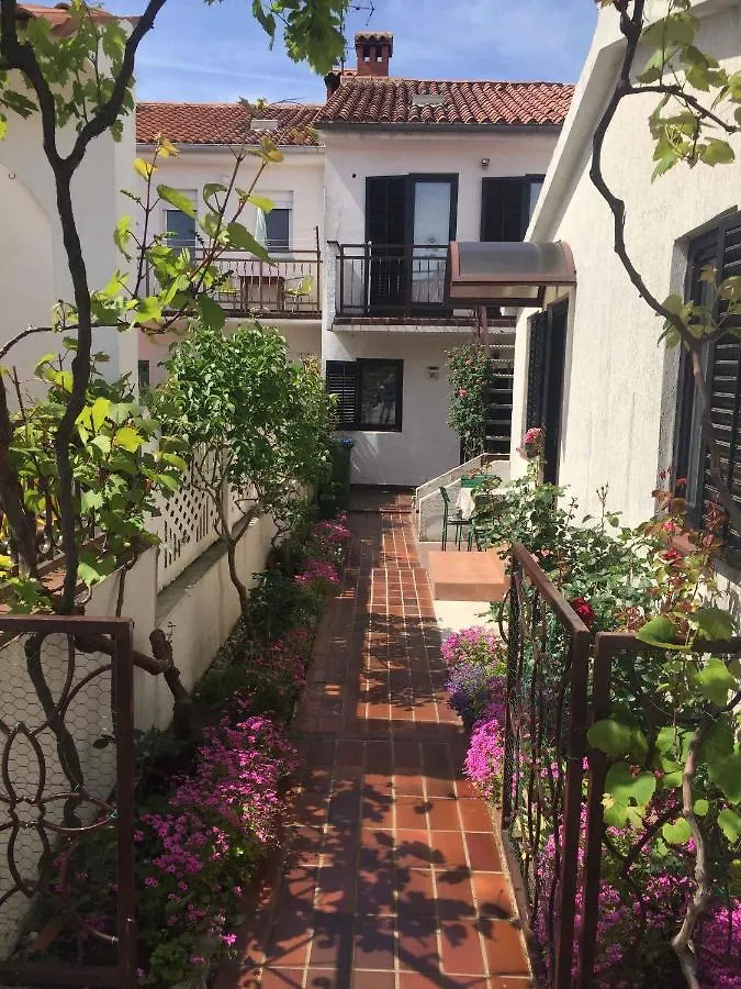 Apartments In Porec/Istrien 37216